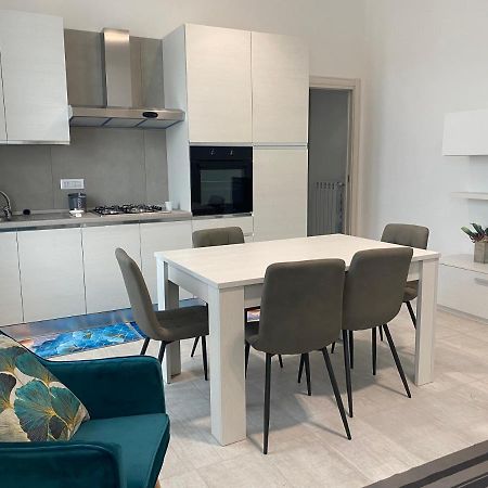 Garden House Apartments In نابولي المظهر الخارجي الصورة