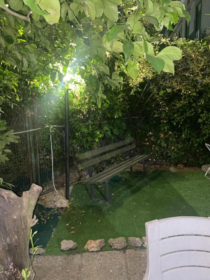 Garden House Apartments In نابولي المظهر الخارجي الصورة