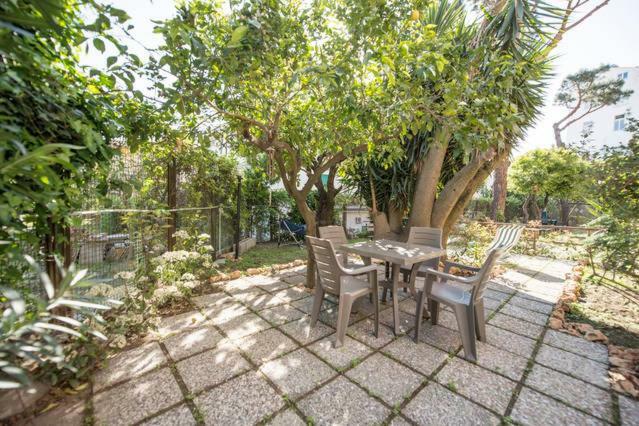 Garden House Apartments In نابولي المظهر الخارجي الصورة