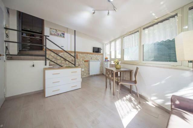 Garden House Apartments In نابولي المظهر الخارجي الصورة