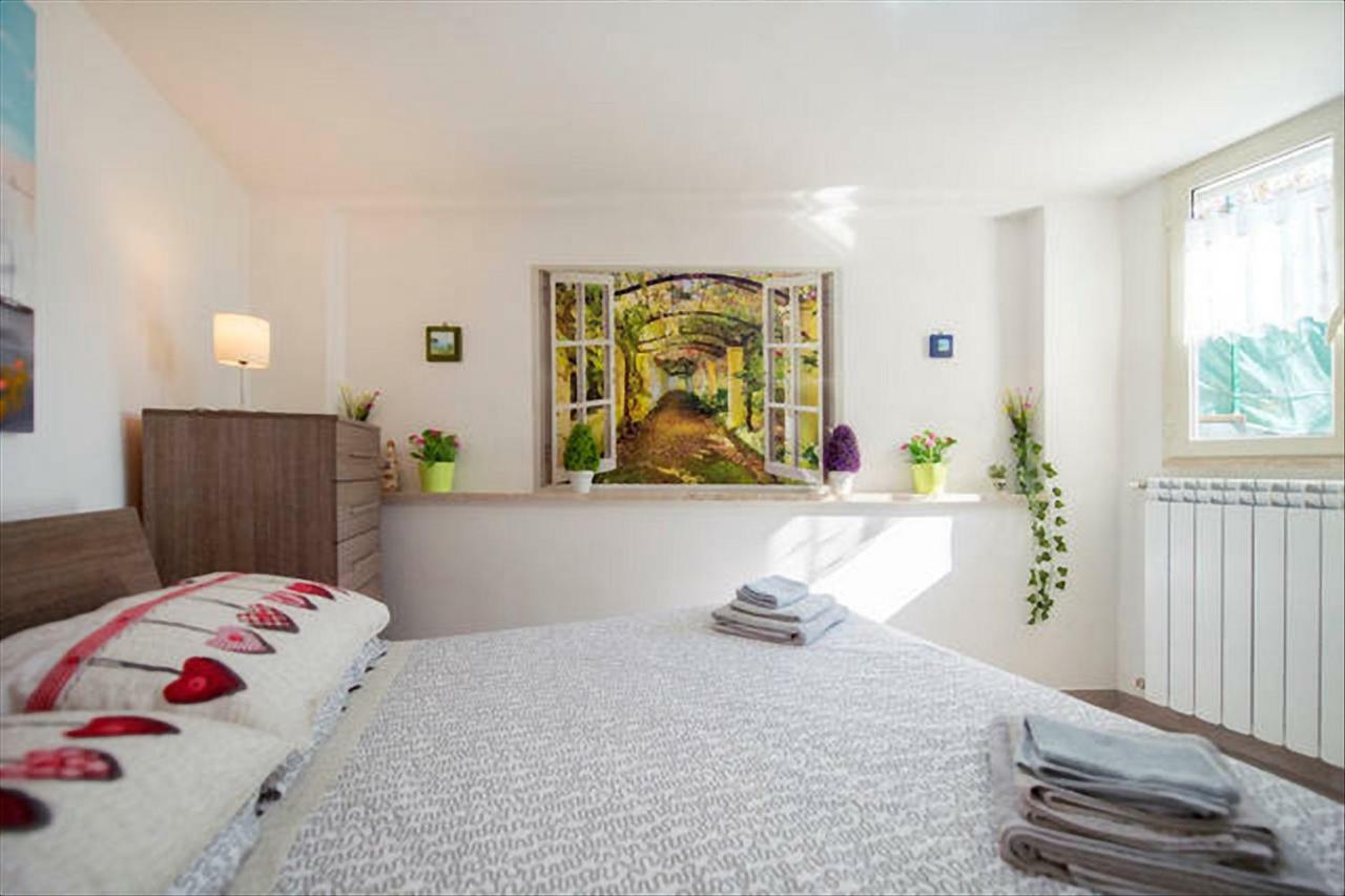 Garden House Apartments In نابولي المظهر الخارجي الصورة